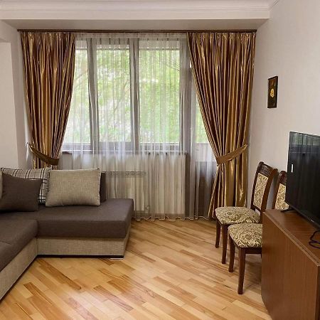 Apartment In City Center Jerevan Eksteriør billede