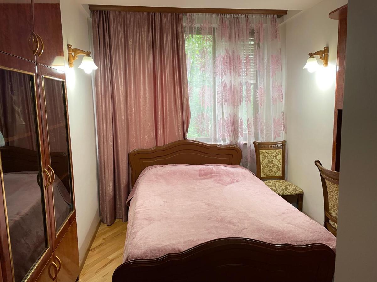 Apartment In City Center Jerevan Eksteriør billede