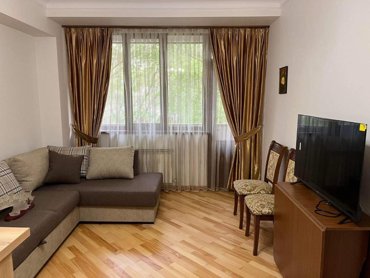 Apartment In City Center Jerevan Eksteriør billede